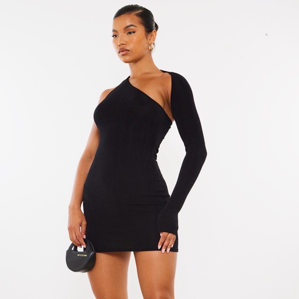 PrettyLittleThing Chic Black One-Shoulder Dress